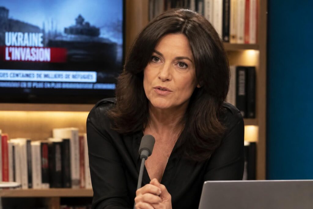 découvrez le parcours exceptionnel de valérie sapienza, une voix incontournable du journalisme français, et son influence durable dans le paysage médiatique.
